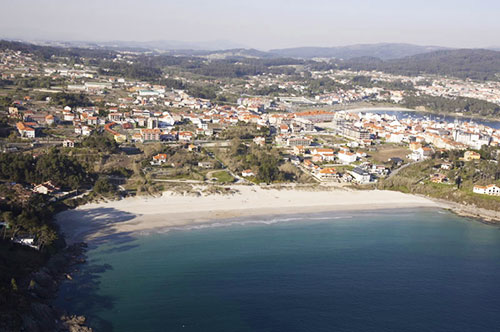 Sol y mar en Playa de Canelas, Portonovo